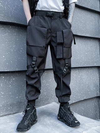 Pantalón techwear con tirantes