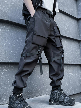 Pantalón techwear con tirantes