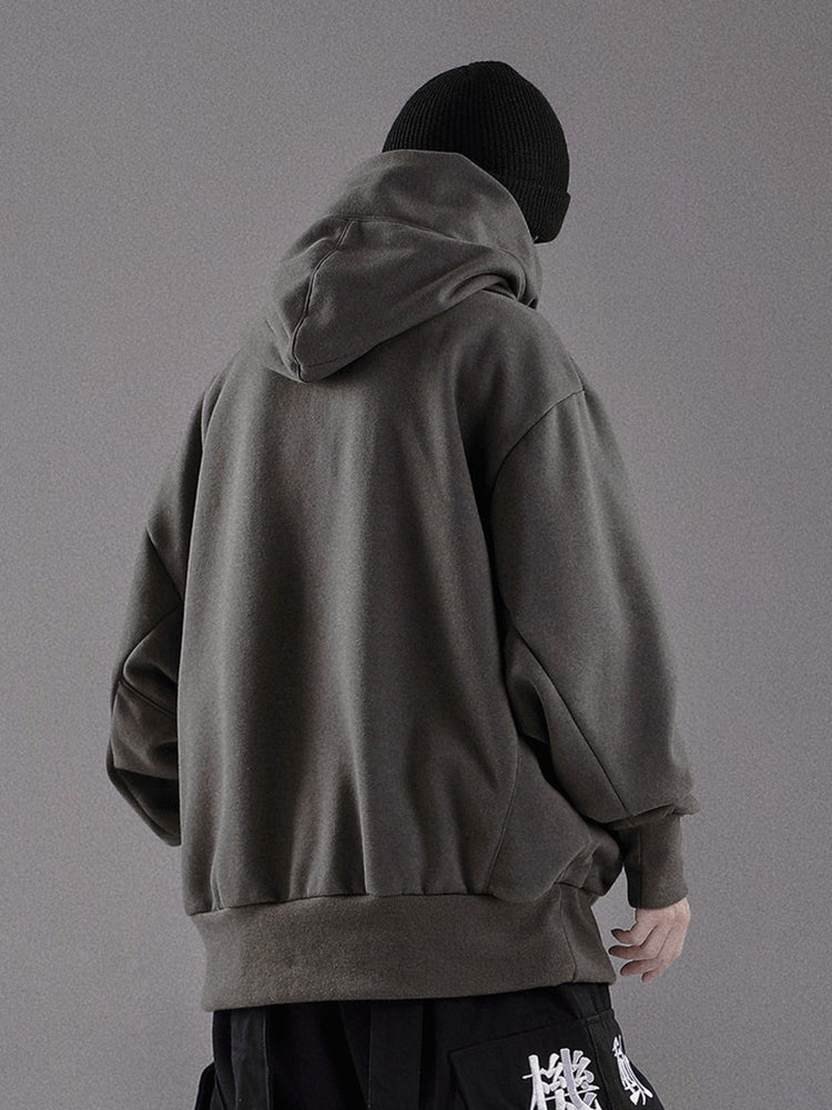 Ropa técnica gris
