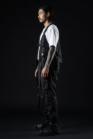 Pantalón techwear con tirantes