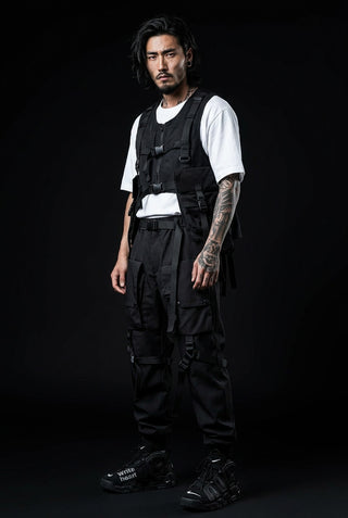 Pantalón techwear con tirantes